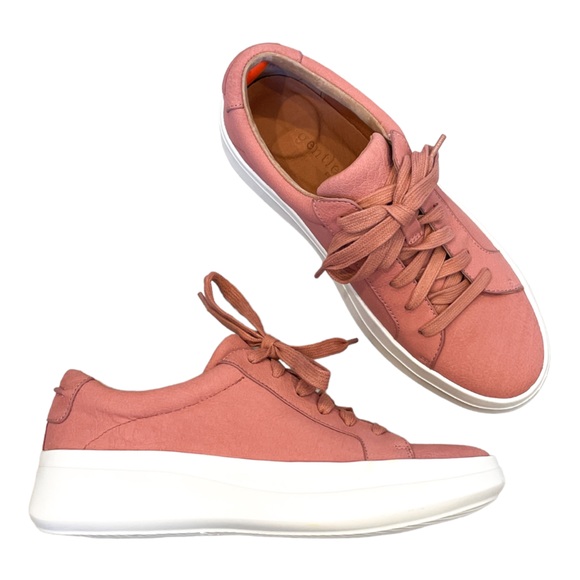 Gentle Souls by Kenneth Cole Women's Rosette Sneakers - Pink Clay - 7.5M - Picture 1 of 7